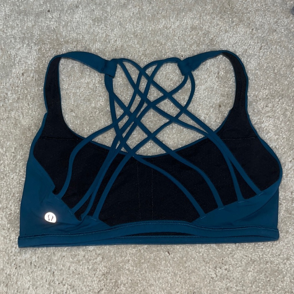 Lulu lemon size 2